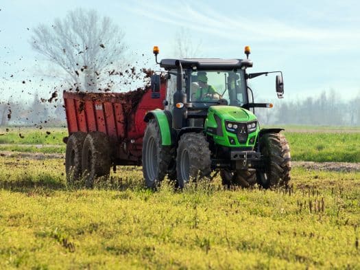 Deutz-Fahr 5095 Keyline Traktor im Feld